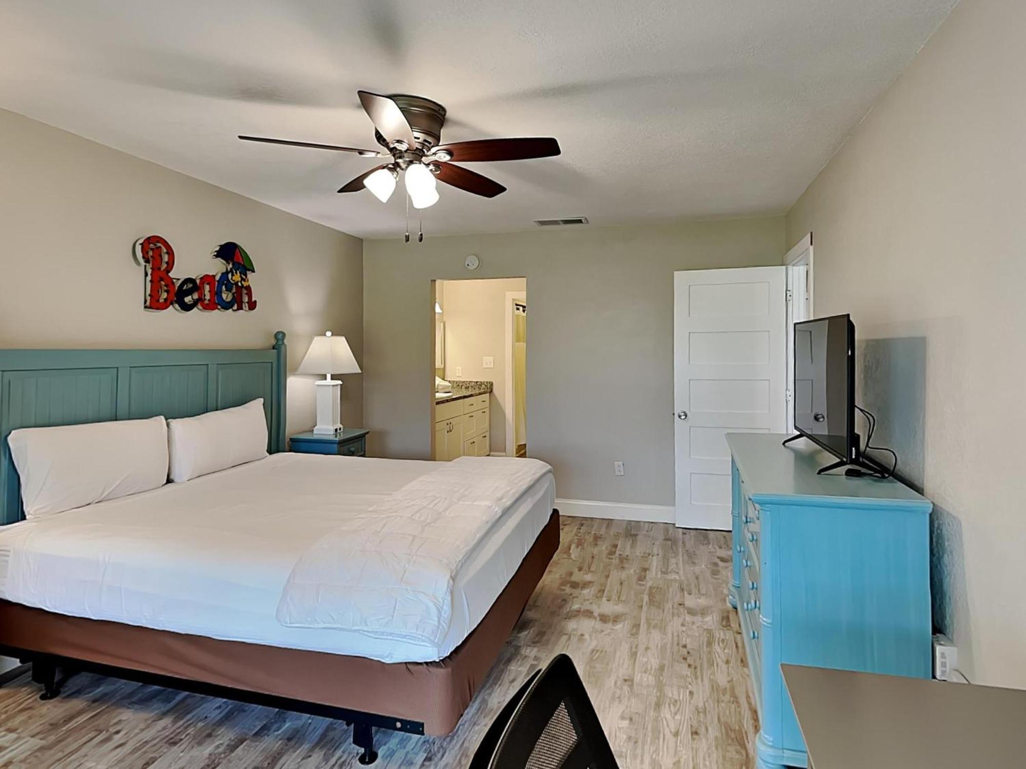 Apartment Edgewater 708 *