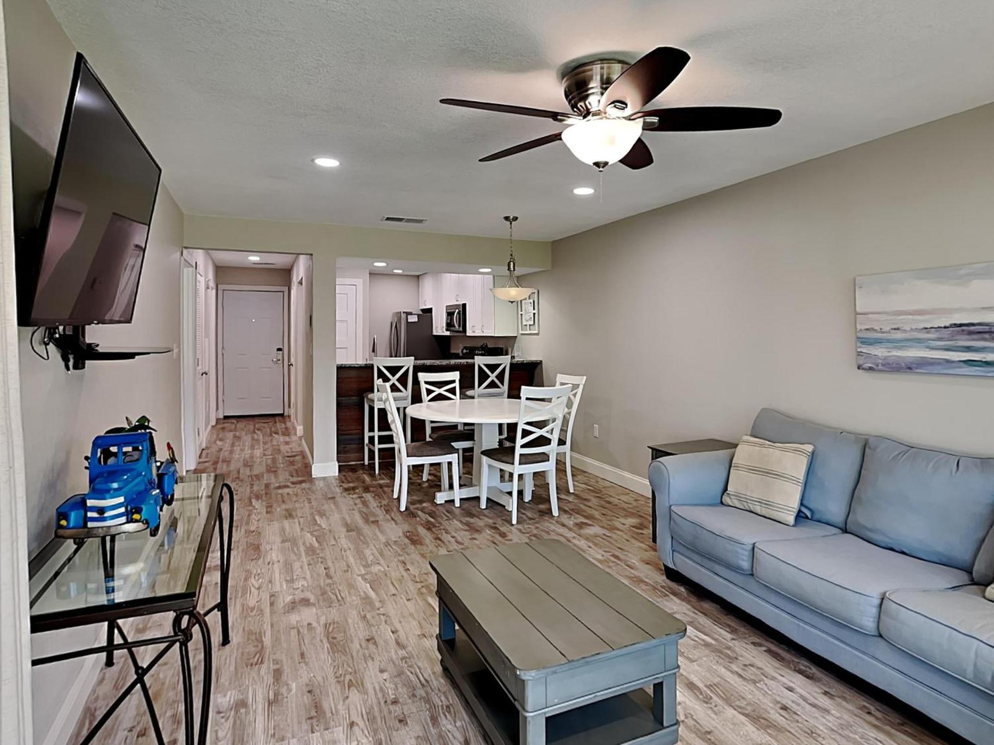 Edgewater 708 *
